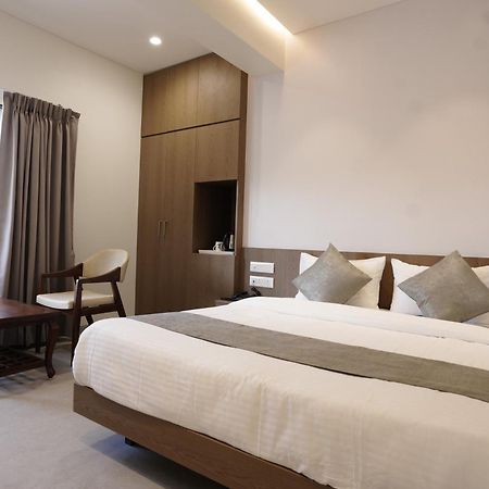 A Square Executive Hotel ออรังกาบัด ภายนอก รูปภาพ