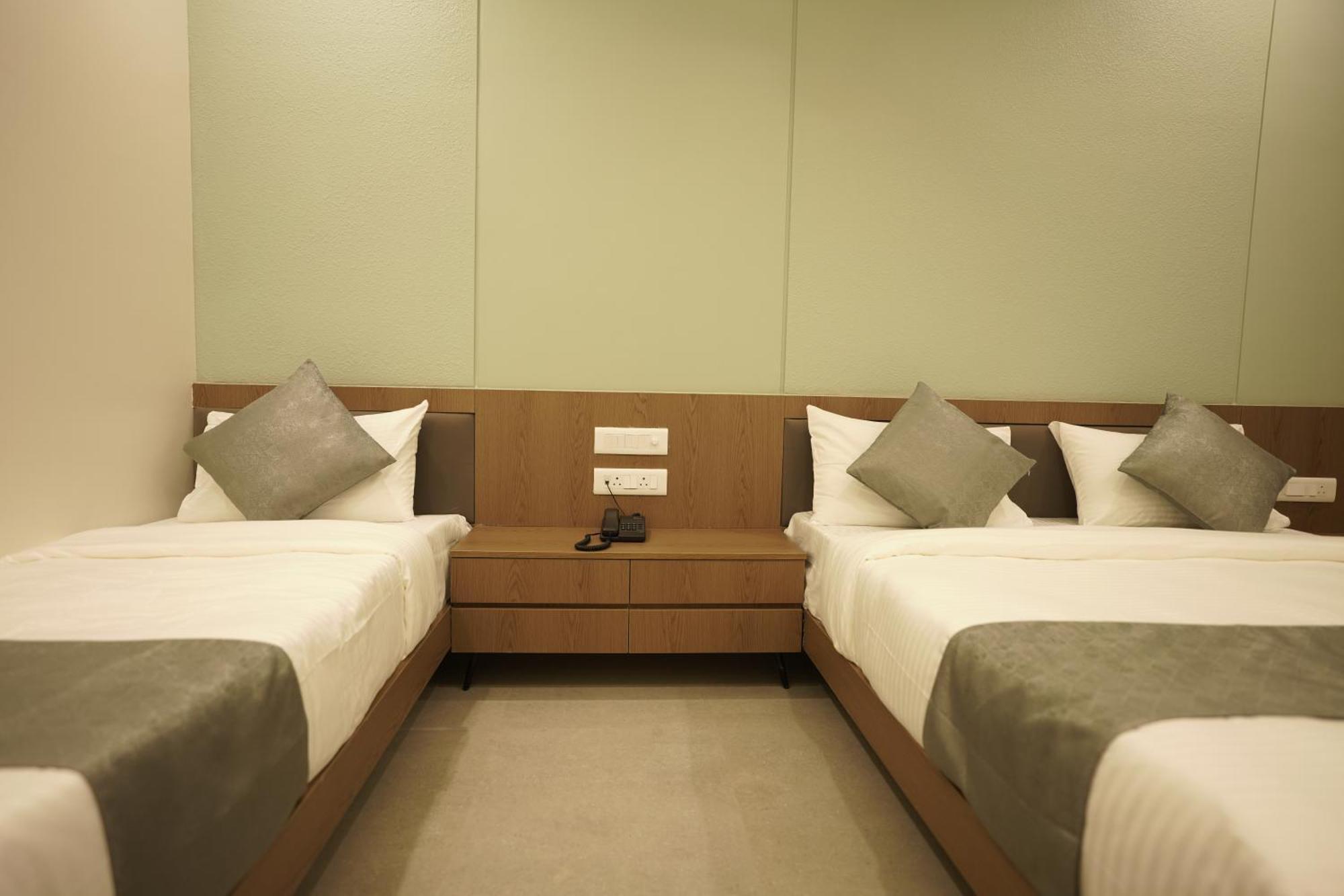A Square Executive Hotel ออรังกาบัด ภายนอก รูปภาพ