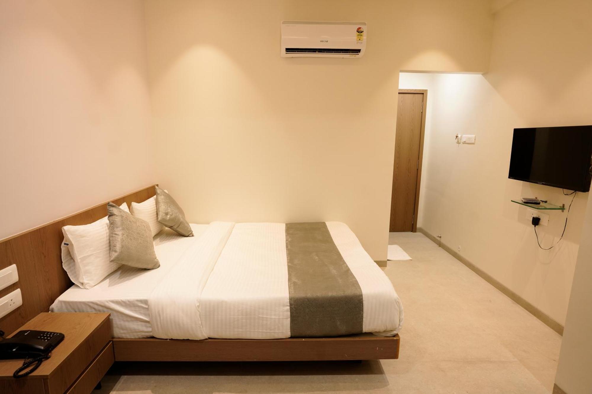A Square Executive Hotel ออรังกาบัด ภายนอก รูปภาพ