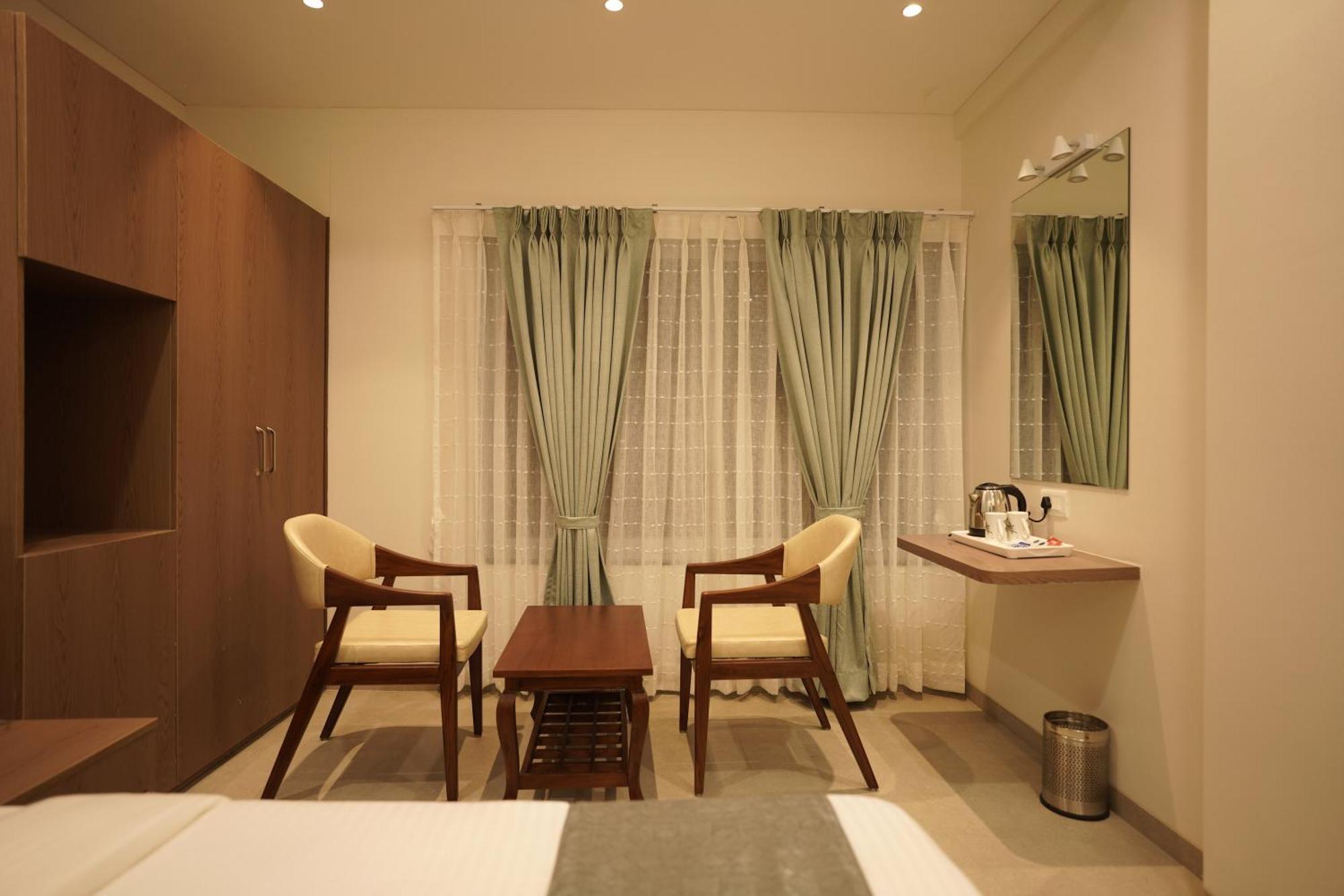 A Square Executive Hotel ออรังกาบัด ภายนอก รูปภาพ