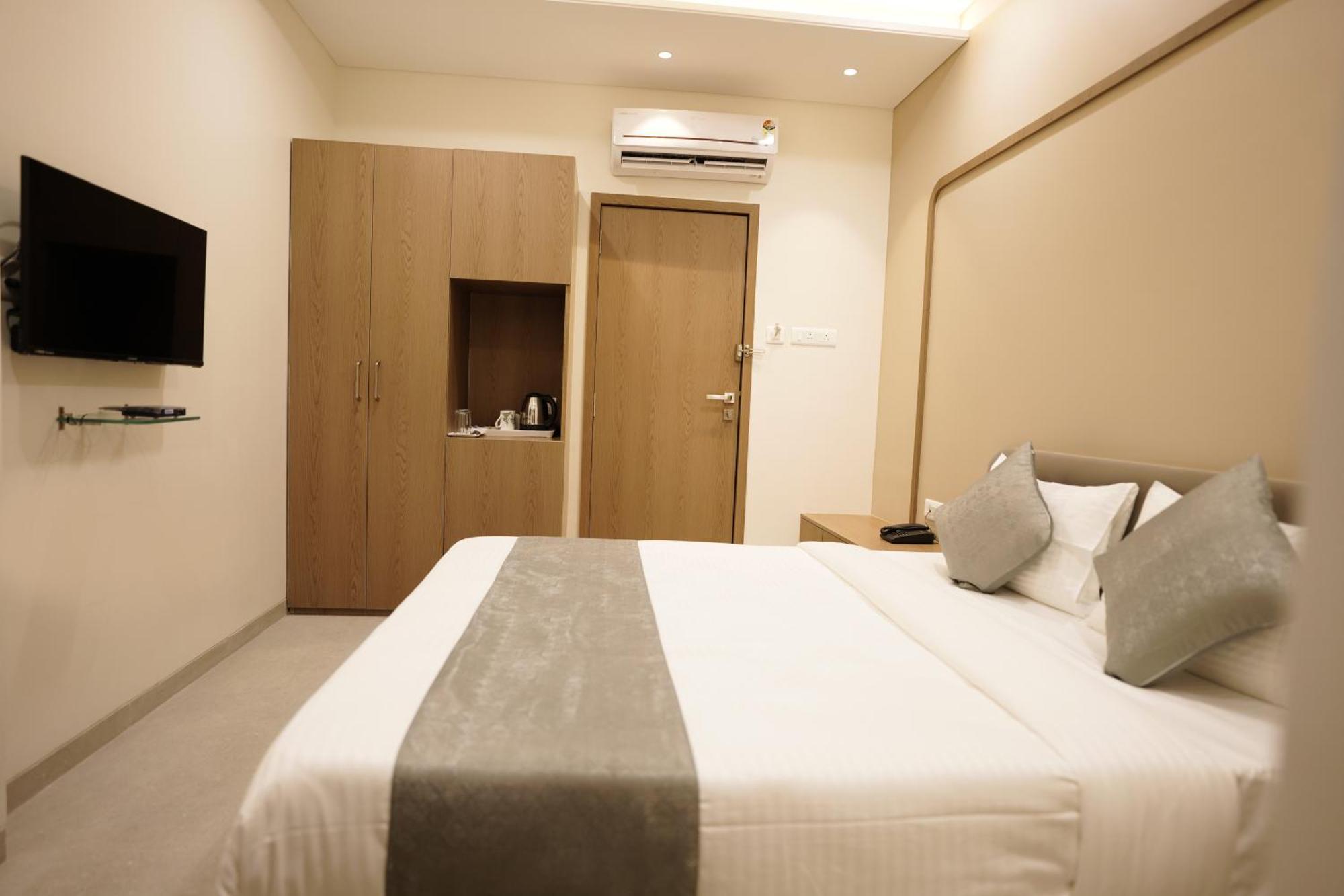 A Square Executive Hotel ออรังกาบัด ภายนอก รูปภาพ