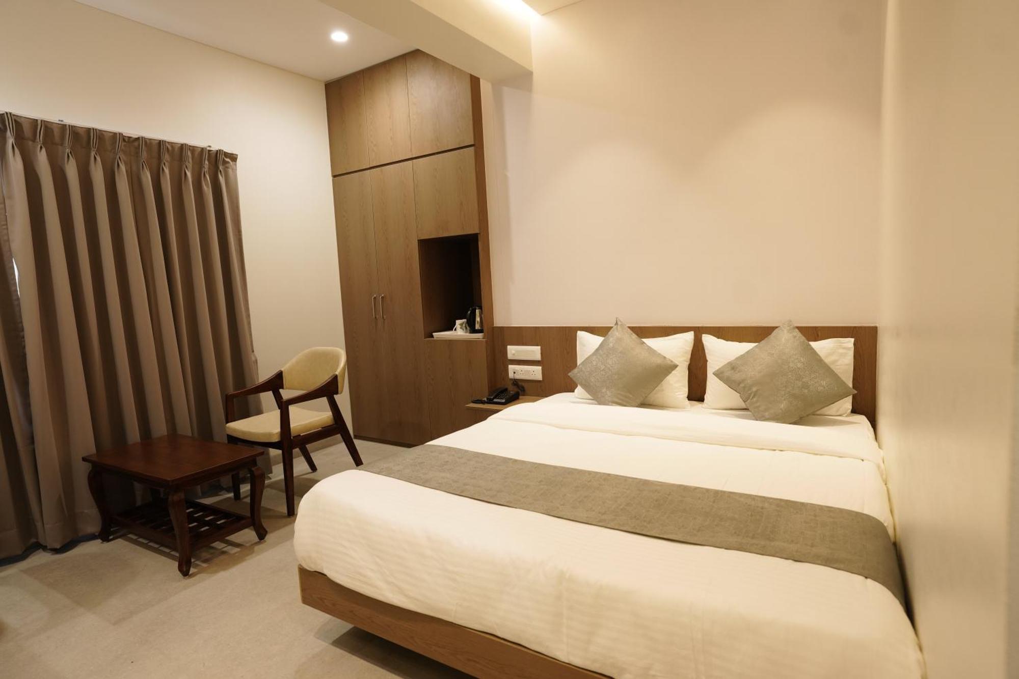 A Square Executive Hotel ออรังกาบัด ภายนอก รูปภาพ