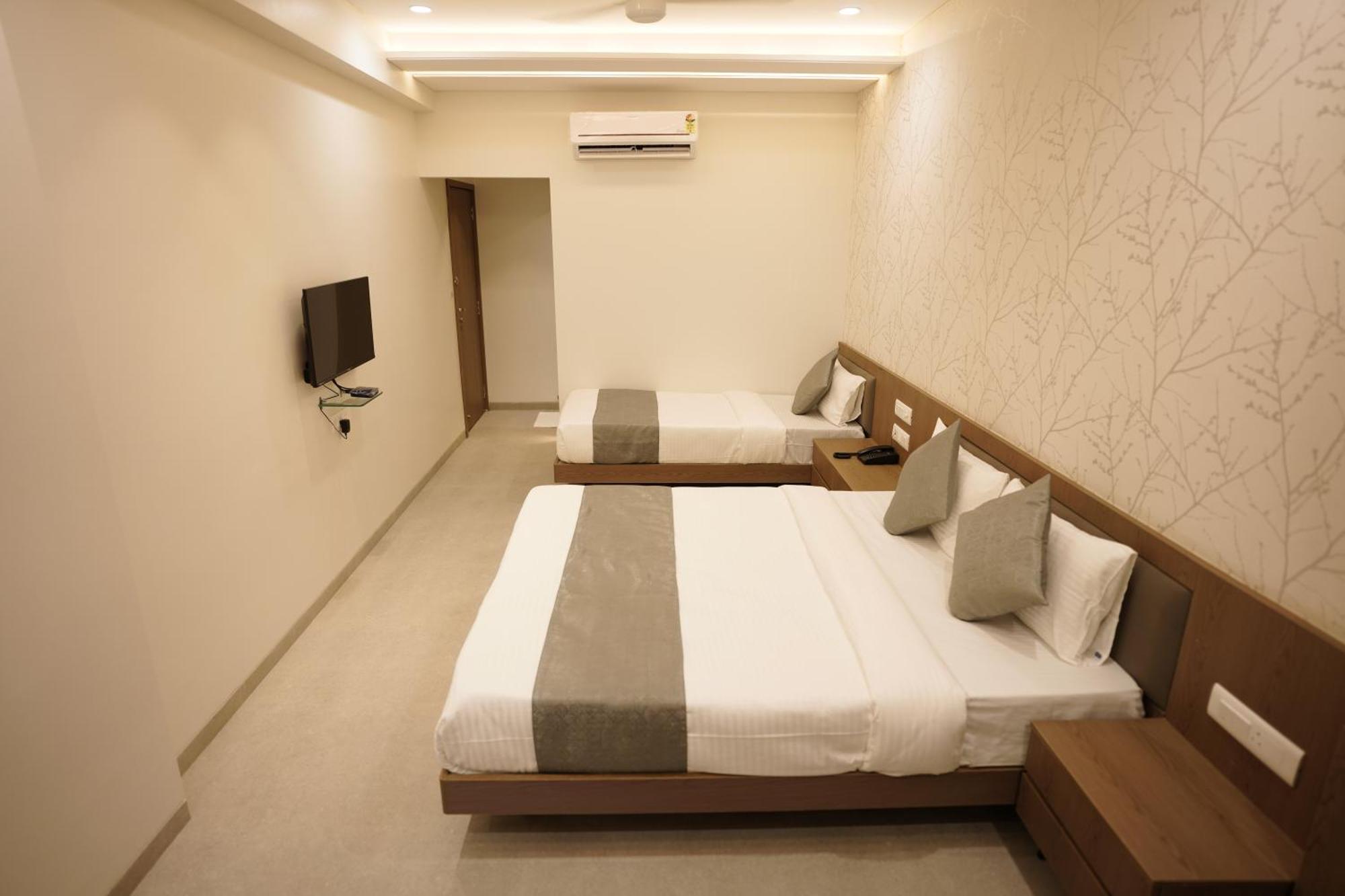 A Square Executive Hotel ออรังกาบัด ภายนอก รูปภาพ